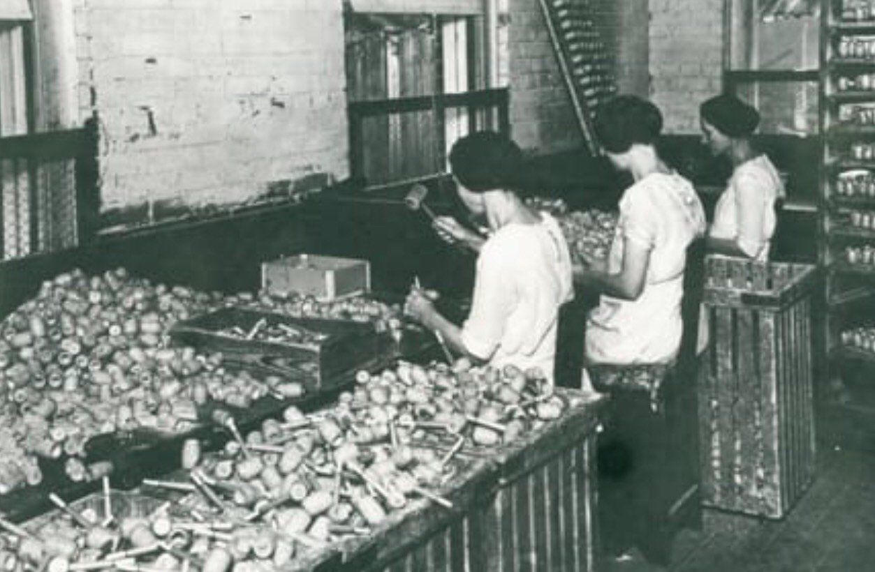 Missouri Meerschaum Company historic photo